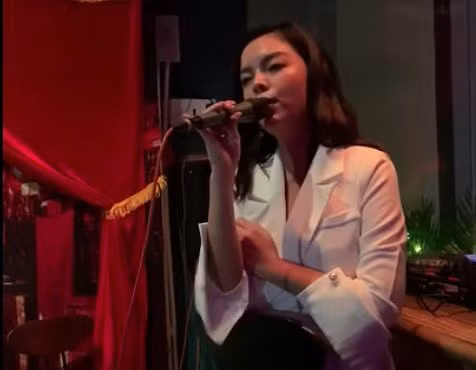 Phạm Quỳnh Anh nói gì sau 1 tháng xác nhận ly hôn “ông bầu” Quang Huy?