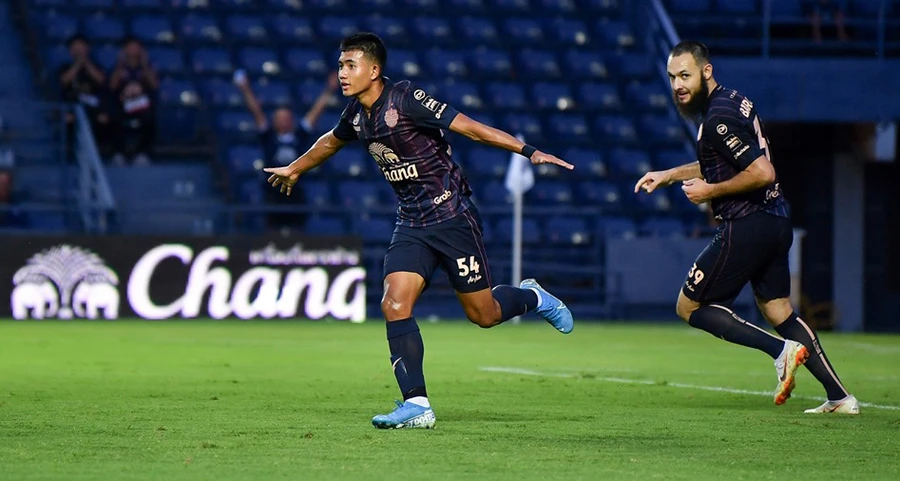 Suphanat Mueanta mở tỷ số trong trận đấu gần nhất của Buriram United