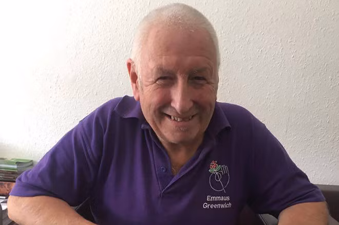 Chồng trốn trong rừng 10 năm để tránh vợ hay cằn nhằn - Ảnh 1.