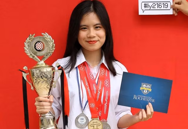 Vũ Mai Linh, tân sinh viên của trường University of Rochester (#33 NU).