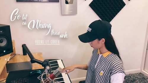 Màn hát live trên sân khấu của “thánh nữ cover” Hương Ly bị chê tơi tả ảnh 3 Màn hát live trên sân khấu của “thánh nữ cover” Hương Ly bị chê tơi tả ảnh 3
