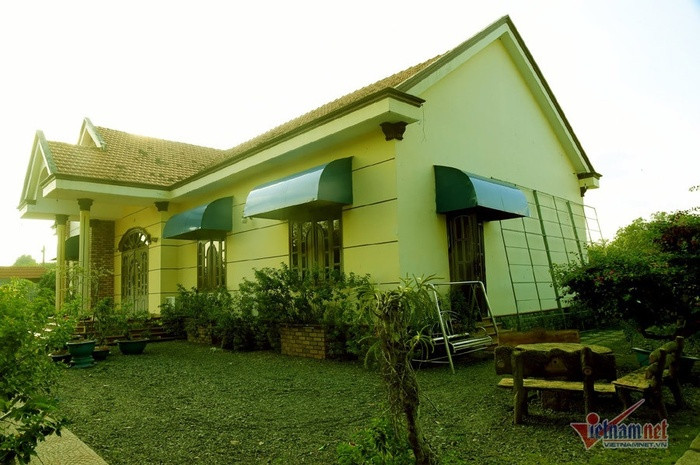 Cận cảnh "tổ ấm" hơn 10.000 m2 của MC Thanh Bạch và vợ mới "bà trùm" Thúy Nga ảnh 1