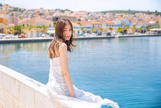 Địch Lệ Nhiệt Ba leo thẳng lên top tìm kiếm xứ Trung vì quá xinh đẹp khi diện váy cưới - Ảnh 7