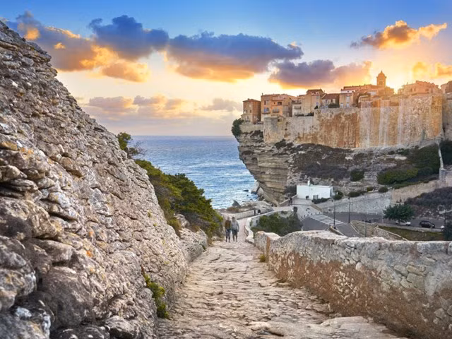 Những hòn đảo thơ mộng giới siêu giàu thế giới thường lui tới ảnh 8