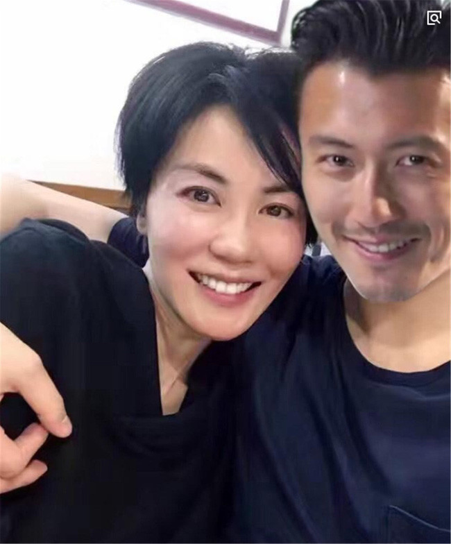 Con trai cả của Tạ Đình Phong công khai nói bố không xứng với Trương Bá Chi - Ảnh 3. Con trai cả của Tạ Đình Phong công khai nói bố không xứng với Trương Bá Chi - Ảnh 3.