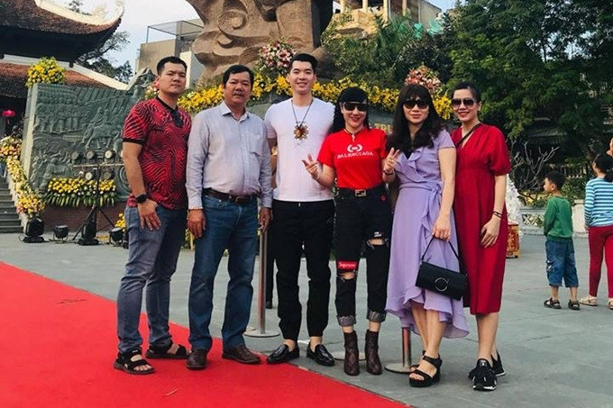 Những cô vợ đại gia tài sắc vẹn toàn của sao nam Việt ảnh 3 Giải trí - Những cô vợ đại gia tài sắc vẹn toàn của sao nam Việt (Hình 3).