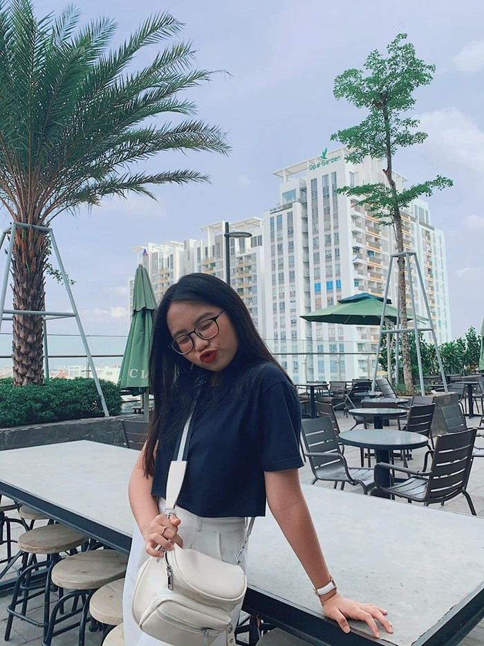 Phương Mỹ Chi trẻ trung, sành điệu tuổi 16 nhận mưa lời khen ảnh 4 Phương Mỹ Chi nữ tính, sành điệu ở tuổi 16: Cô bé dân ca đã trưởng thành! ảnh 4