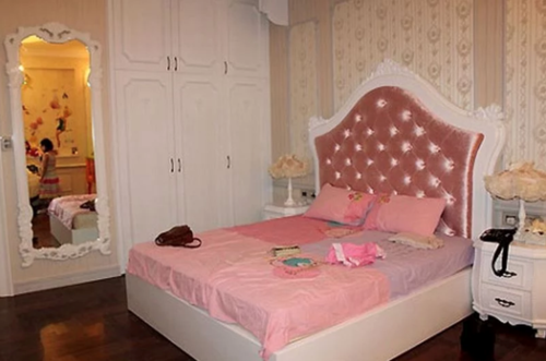 Phòng ngủ của con gái Trương Ngọc Ánh