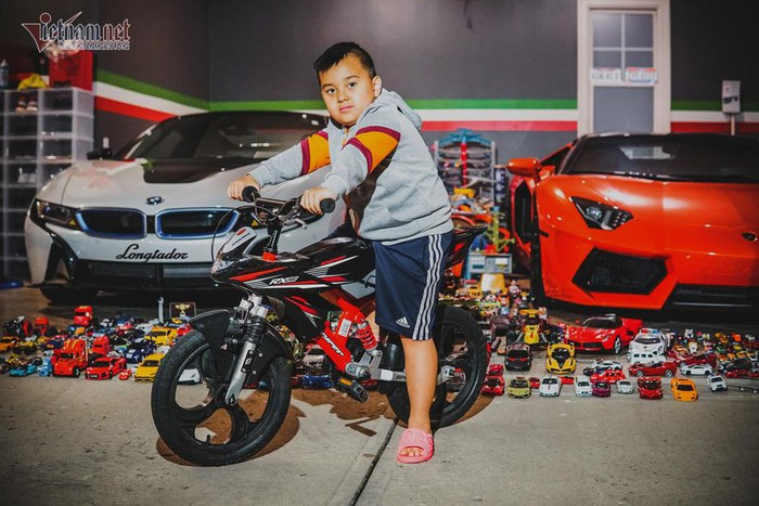 Cậu bé người Việt sở hữu 7.000 "siêu xe" gần tỷ đồng ảnh 11 Cậu bé người Việt sở hữu 7.000 "siêu xe" gần tỷ đồng ảnh 11