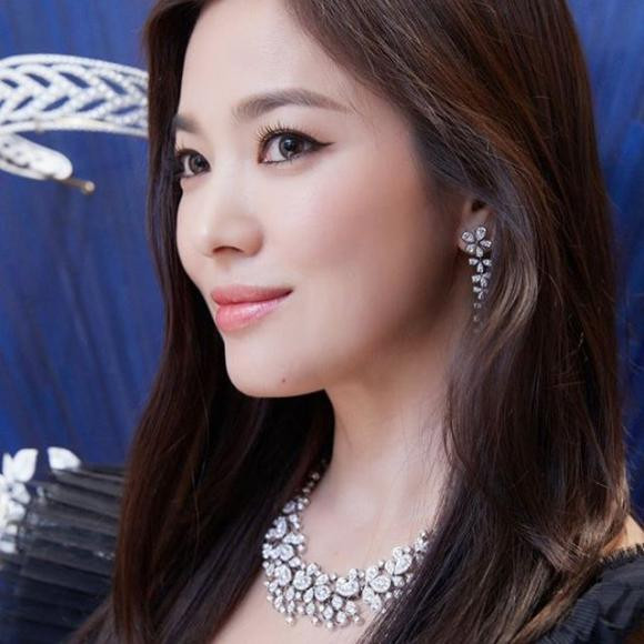 726575816552898016649914568057011971160095n-ngoisao.vn-w640-h640.jpg 1 song joong ki, song hye kyo, ly hôn, sao hàn
