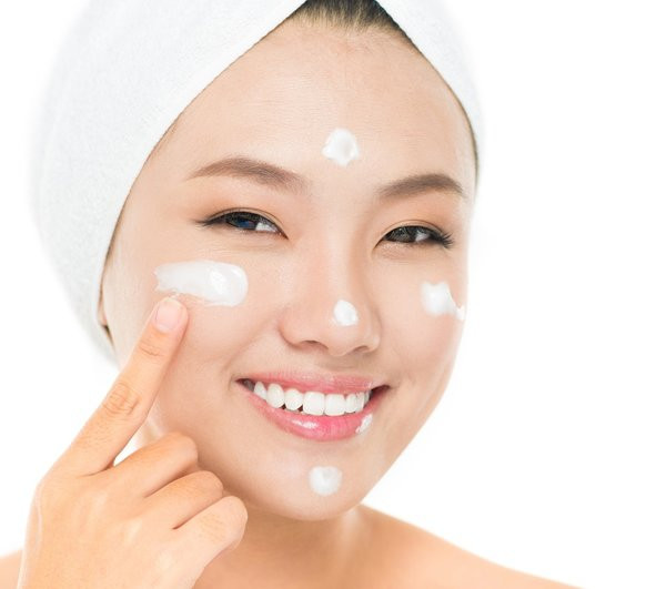 Dấu hiệu tuổi tác lộ rõ trên gương mặt Phi Thanh Vân ảnh 5 than hinh co the boc lua chu guong mat cua phi thanh van da lo ro dau hieu tuoi tac - 7
