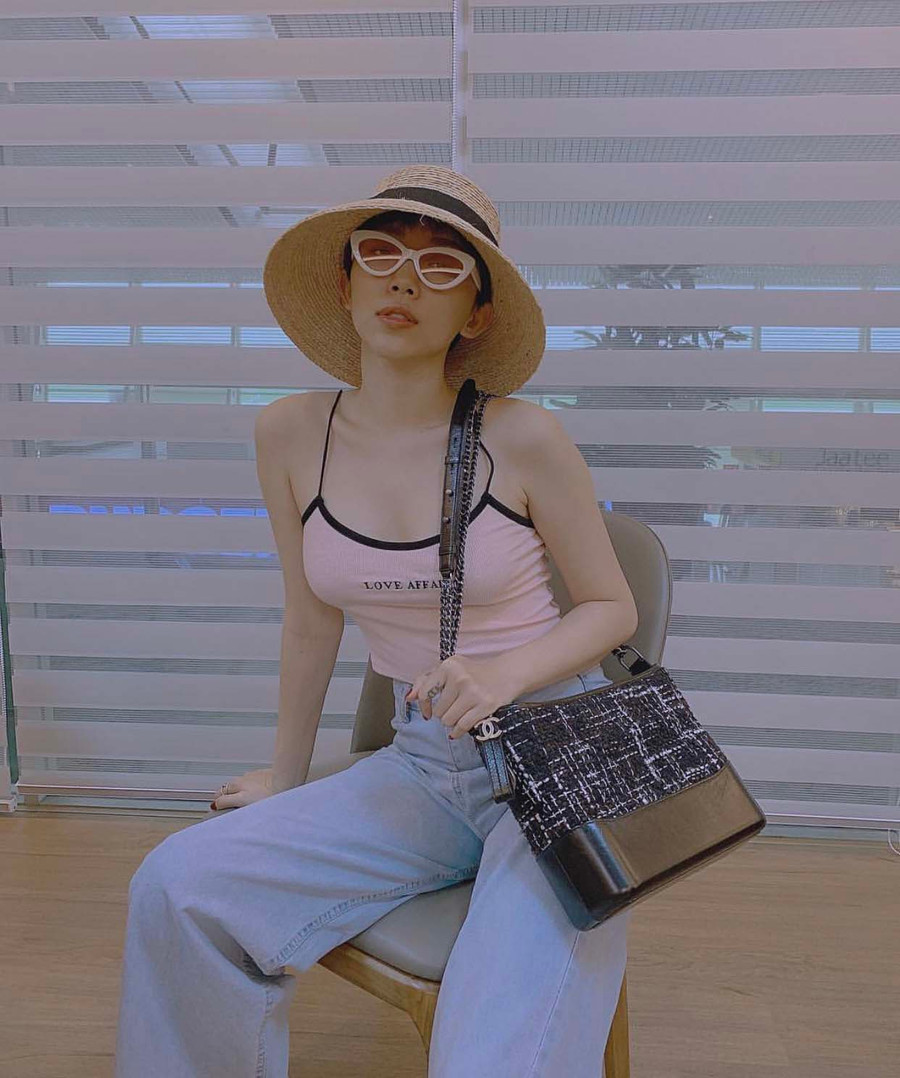 Bộ sưu tập mắt kính hàng hiệu khủng không ai sánh bằng tại Vbiz của Tóc Tiên ảnh 5 toc tien va bst mat kinh hang hieu khung khong ai sanh bang tai vbiz - 7