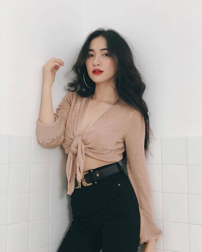 Rời xa hào quang showbiz, nhan sắc của Phạm Hương, Hương Tràm... thay đổi ra sao? ảnh 2 Rời xa hào quang showbiz, nhan sắc của những mỹ nhân Vbiz lên hương” hay xuống cấp?-5