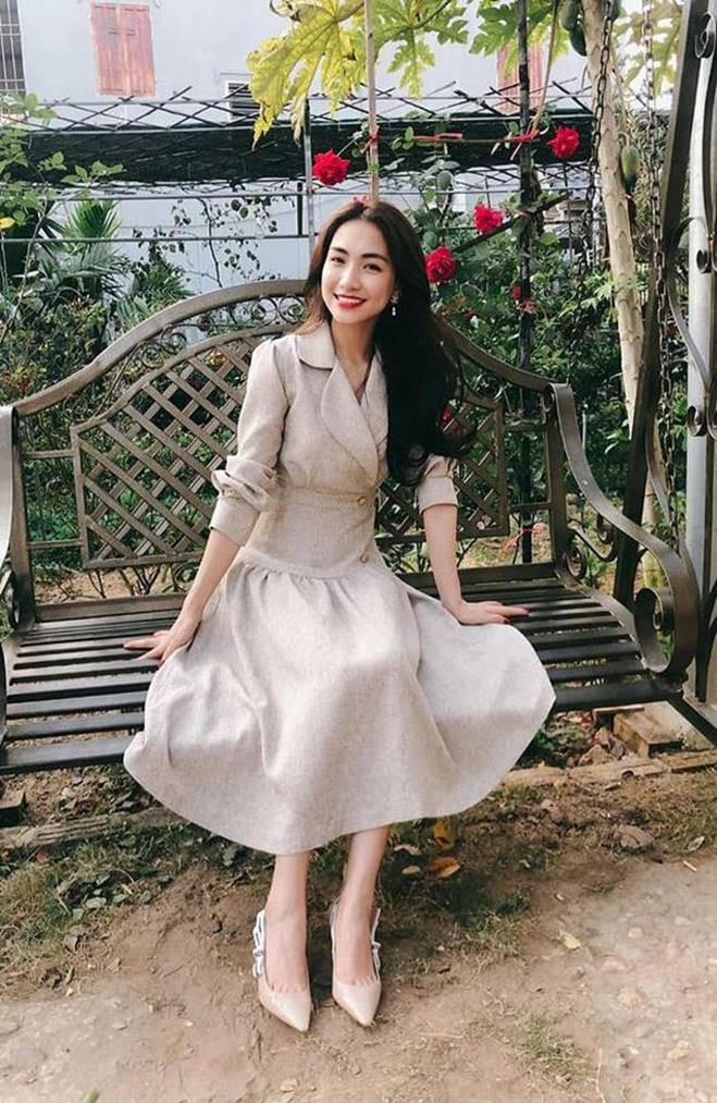 Rời xa hào quang showbiz, nhan sắc của Phạm Hương, Hương Tràm... thay đổi ra sao? ảnh 4 Rời xa hào quang showbiz, nhan sắc của những mỹ nhân Vbiz lên hương” hay xuống cấp?-7