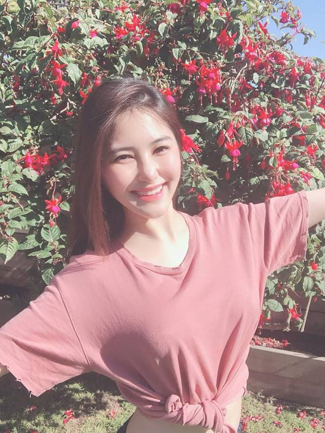 Rời xa hào quang showbiz, nhan sắc của Phạm Hương, Hương Tràm... thay đổi ra sao? ảnh 7 Rời xa hào quang showbiz, nhan sắc của những mỹ nhân Vbiz lên hương” hay xuống cấp?-11