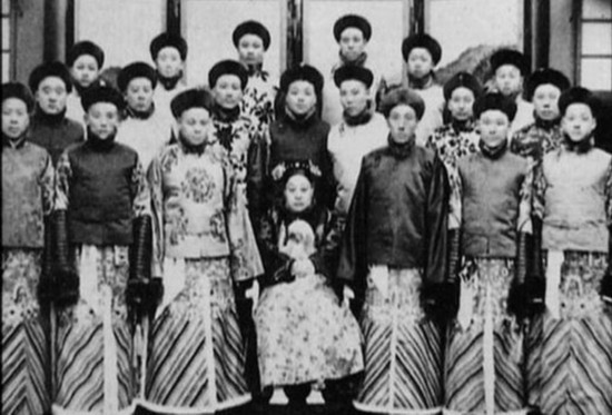 Cuộc đời bi thảm của các thái giám Trung Quốc hình ảnh 2 cuoc doi bi tham cua cac thai giam trung quoc hinh anh 2