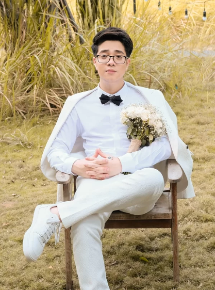 Phía Văn Mai Hương nói gì trước tin đồn sắp kết hôn với Bùi Anh Tuấn? ảnh 1