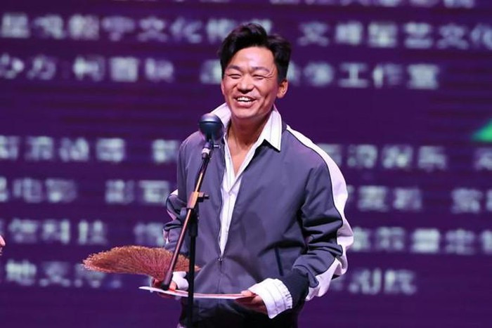 Vương Bảo Cường, Lưu Diệc Phi xấu hổ khi nhận giải điện ảnh tệ nhất ảnh 4 Vương Bảo Cường, Lưu Diệc Phi xấu hổ khi nhận giải điện ảnh tệ nhất ảnh 4