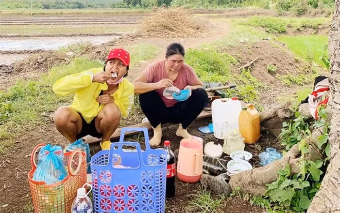 Những sở thích "độc lạ, khó đỡ" của 3 nàng hậu H"Hen Niê, Mai Phương Thúy ,Tiểu Vy ảnh 16