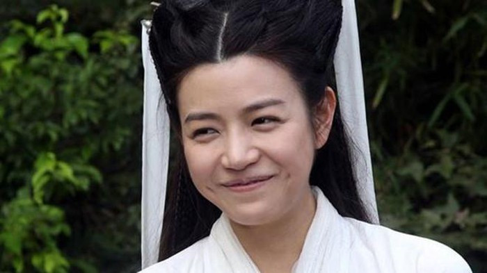 Những sao nữ đóng vai Tiểu Long Nữ bị chỉ trích vì quá xấu ảnh 6 Những sao nữ đóng vai Tiểu Long Nữ bị chỉ trích vì quá xấu ảnh 6