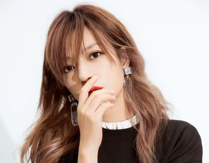 Triệu Vy được khen nhan sắc và trình độ khi làm giám khảo ảnh 4