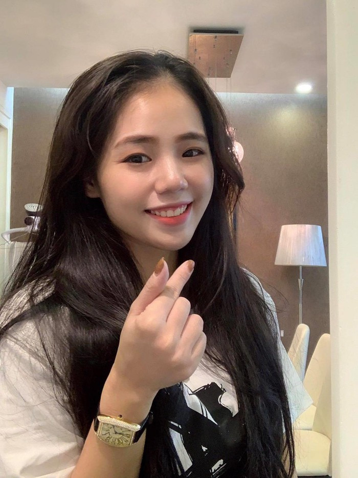 Hương Ly, nữ hoàng thị phi mới nổi của showbiz Việt ảnh 1 Hương Ly, nữ hoàng thị phi mới nổi của showbiz Việt ảnh 1