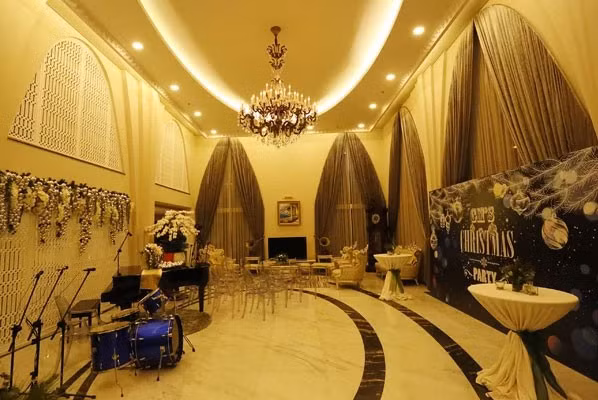 Biệt thự xa hoa của Giáng My, nhìn bể cá Koi trong phòng tắm rộng bằng căn hộ nhà người khác là đủ ngất ngây - Ảnh 5.