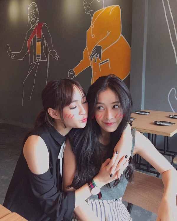 Dù bận rộn nhưng cả hai vẫn thường xuyên dành thời gian trò chuyện và đi chơi cùng nhau