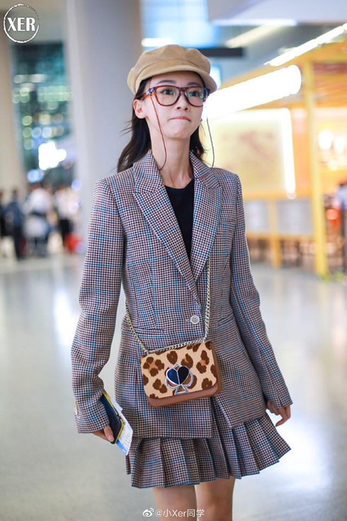 “Ngụy Anh Lạc” Ngô Cẩn Ngôn xuất hiện gầy gò tại sân bay ảnh 5 “Ngụy Anh Lạc” Ngô Cẩn Ngôn xuất hiện gầy gò tại sân bay ảnh 5