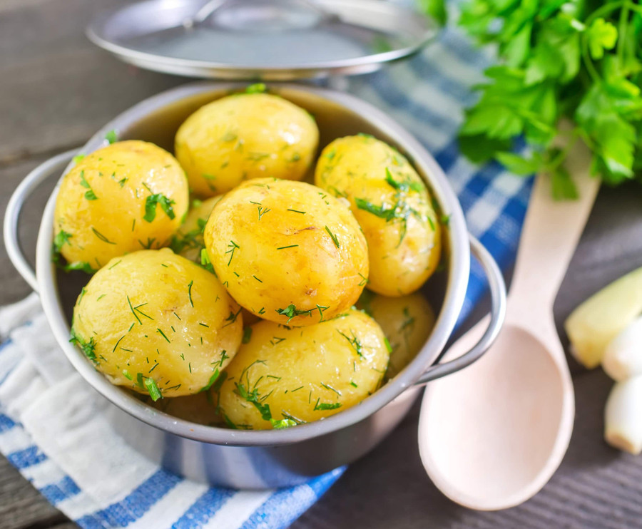 Nhan sắc mỹ nhân đánh bại Dương Mịch khỏi bảng xếp hạng Tiểu hoa đán nổi tiếng Cbiz ảnh 10 nhan sac xuat than cua me bim "da" duong mich truot khoi bxh tieu hoa dan noi tieng tai cbiz - 12