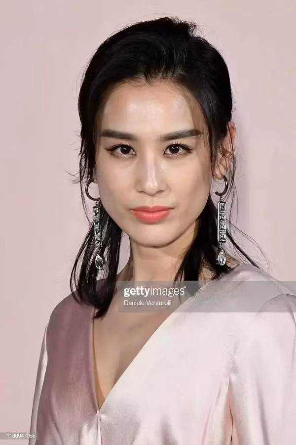 Triệu Lệ Dĩnh, Dương Mịch dưới ống kính của phóng viên quốc tế - Ảnh 4.