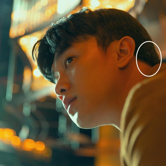 Quốc Trường "ăn cắp" status của Bảo Thanh để... thả thính ảnh 2 Quốc Trường bị dân mạng soi dấu hiệu tuổi gia qua chiếc ảnh mới.