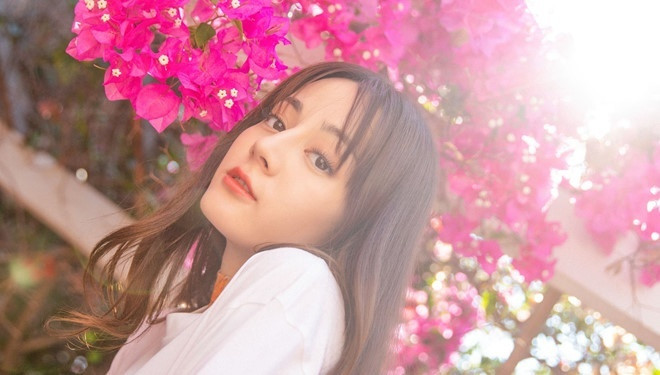 Địch Lệ Nhiệt Ba lộ làn da chảy xệ nhăn nheo, xuống sắc khó tin ảnh 5 Địch Lệ Nhiệt Ba xuống sắc khó tin vì da dẻ chảy xệ nhăn nheo, đâu còn