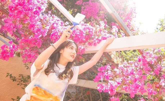 Địch Lệ Nhiệt Ba lộ làn da chảy xệ nhăn nheo, xuống sắc khó tin ảnh 4 Địch Lệ Nhiệt Ba xuống sắc khó tin vì da dẻ chảy xệ nhăn nheo, đâu còn