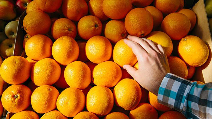 Trái cây chứa vitamin C có thể giúp bảo vệ cơ thể chống lại stress oxy hóa và giúp hỗ trợ chức năng miễn dịch. (Ảnh: ITN). Trái cây chứa vitamin C có thể giúp bảo vệ cơ thể chống lại stress oxy hóa và giúp hỗ trợ chức năng miễn dịch. (Ảnh: ITN).