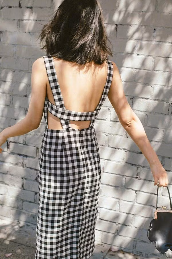 Mẹo mặc đẹp mọi lúc mọi nơi bất chấp thời tiết nắng mưa thất thường ảnh 10 Empty