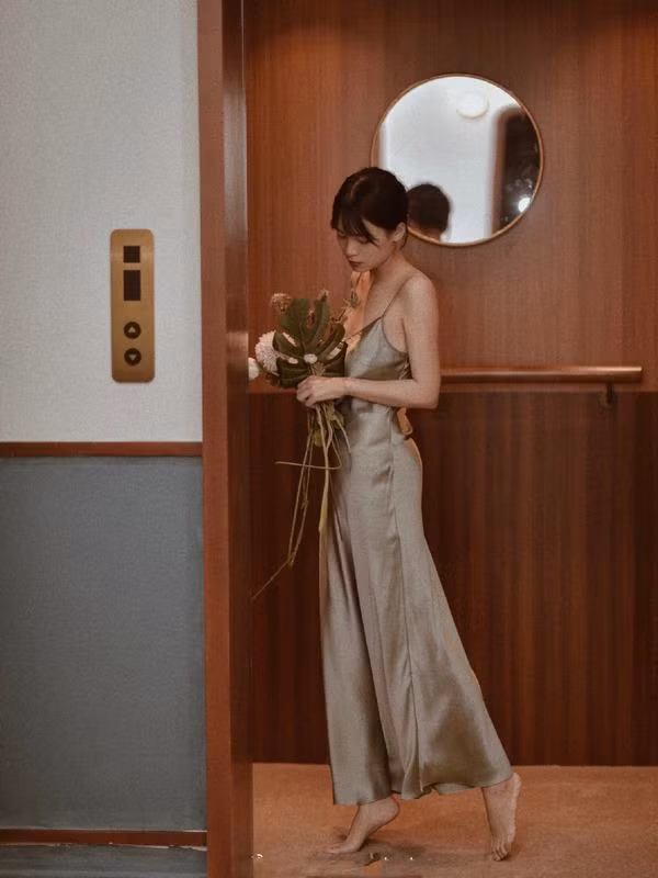 Mẹo mặc đẹp mọi lúc mọi nơi bất chấp thời tiết nắng mưa thất thường ảnh 4 Empty