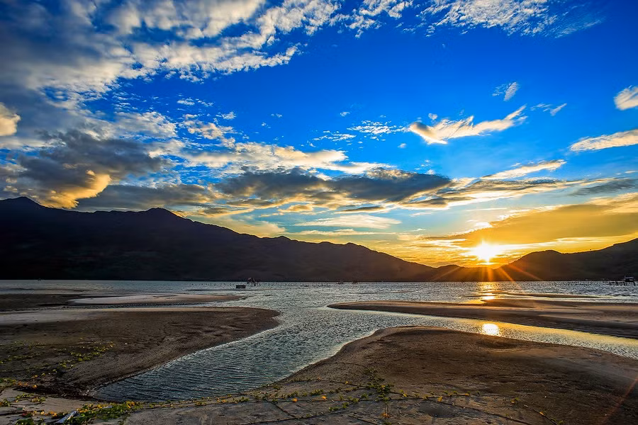 Khám phá “tuyệt tình cốc” phiên bản cực ít người biết ở Huế - Ảnh 16.