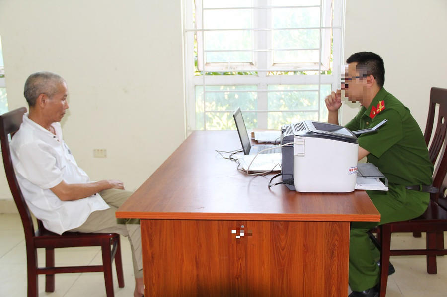 Cơ quan Công an lấy lời khai đối tượng Thái Thanh Minh. Ảnh: CANA. Cơ quan Công an lấy lời khai đối tượng Thái Thanh Minh. Ảnh: CANA.