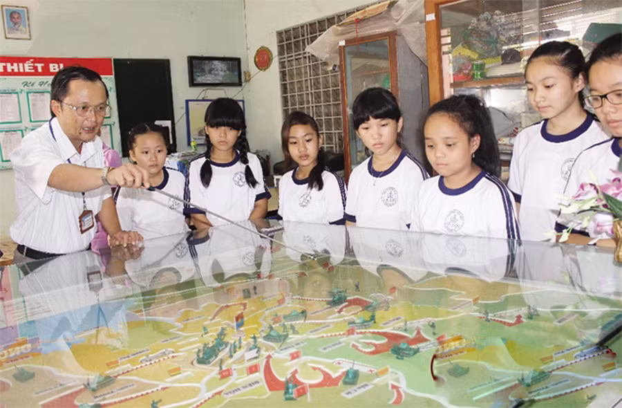 Dạy Lịch sử bằng phương pháp thực tế khiến học sinh thích thú