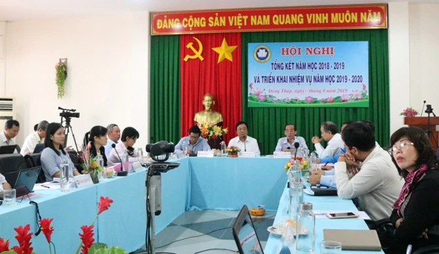 Quang cảnh hội nghị