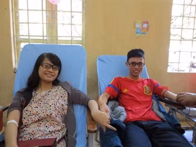 Tình yêu lung linh bắt đầu từ ngày “tận thế”