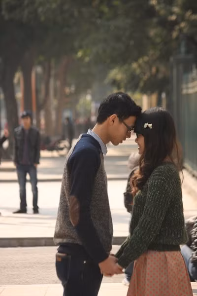 Tình yêu lung linh bắt đầu từ ngày “tận thế”