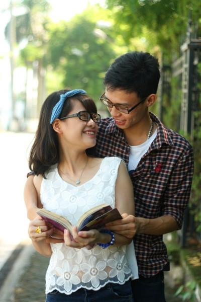 Tình yêu lung linh bắt đầu từ ngày “tận thế” ảnh 7 Tình yêu lung linh bắt đầu từ ngày “tận thế”