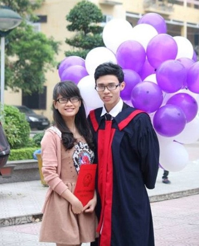 Tình yêu lung linh bắt đầu từ ngày “tận thế” ảnh 10 Tình yêu lung linh bắt đầu từ ngày “tận thế”