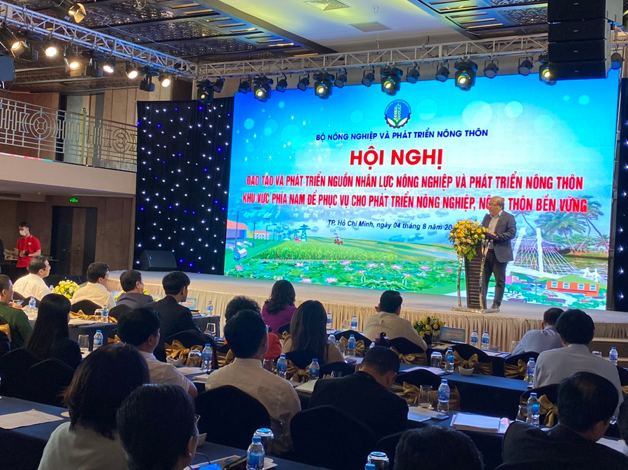 Một lãnh đạo Sở NN&PTNN chia sẻ tại hội nghị. Một lãnh đạo Sở NN&PTNN chia sẻ tại hội nghị.