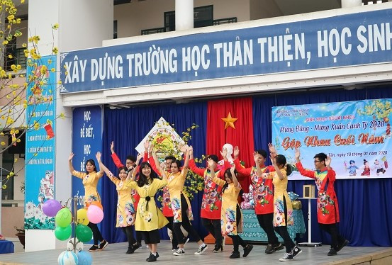 Buổi văn nghệ vui nhộn tại trường Âu Cơ TP Nha Trang