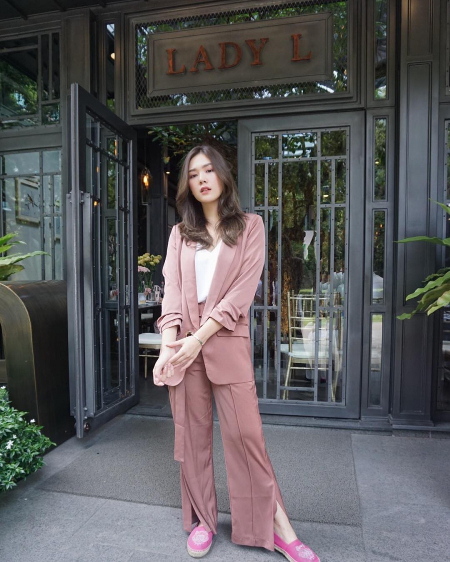 5 items cứ diện là mặc nhiên đẹp, nên có trong tủ đồ của bạn ảnh 6 Empty