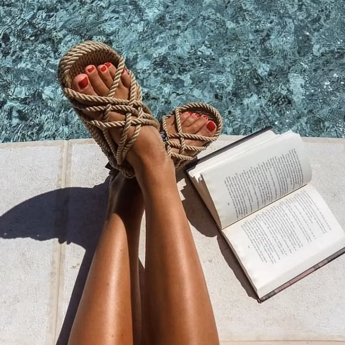 Hè này đi đâu cũng thấy loạt sandal siêu xinh siêu hot này đấy các nàng