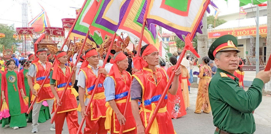 Lễ hội truyền thống làng Xuân Bắc. Lễ hội truyền thống làng Xuân Bắc.